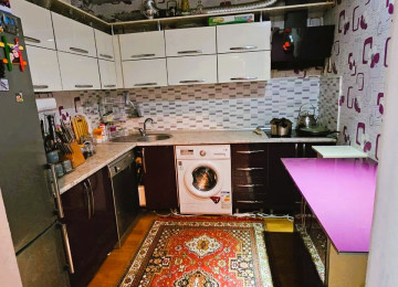 Bakıxanovda 3 otaqlı Təmirli, TAM ƏŞYALI, “DÜŞMƏ” mənzil