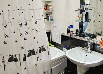 Bakıxanovda 3 otaqlı Təmirli, TAM ƏŞYALI, “DÜŞMƏ” mənzil