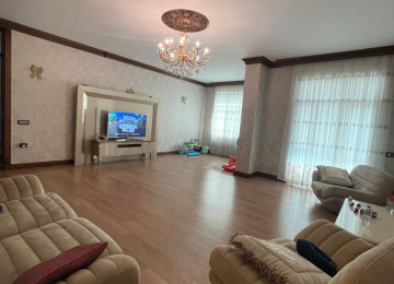 Duplex 5 otaqlí menzil kirayə verilir.350 kv.m 22 ve 23-cü