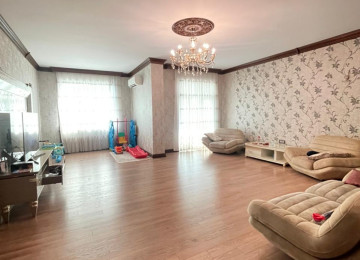 Duplex 5 otaqlí menzil kirayə verilir.350 kv.m 22 ve 23-cü