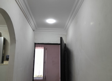 Kiraye verilir Xirdalanin merkezinde bina evi.Ancaq tek