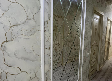 Xırdalan şəhərinin mərkəzində,Köhnə bazarın yanı-Kristal