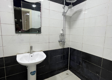 Xırdalan şəhərinin mərkəzində,Köhnə bazarın yanı-Kristal