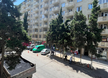 Xırdalan şəhərinin mərkəzində,Köhnə bazarın yanı-Kristal