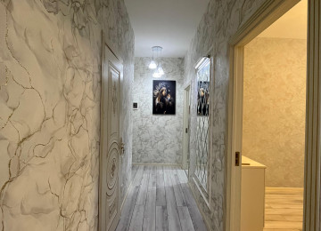 Xırdalan şəhərinin mərkəzində,Köhnə bazarın yanı-Kristal