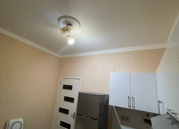 Xlrdalada 2 otaq heyet evi 5 nomreli mektebin yanl ev