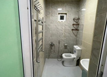 Xlrdalada 2 otaq heyet evi 5 nomreli mektebin yanl ev