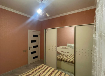 Xlrdalada 2 otaq heyet evi 5 nomreli mektebin yanl ev