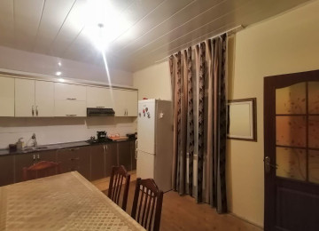 14 sotda Ev satílír Sarayda Zal, 2 Yataq otaĝí,metbex,