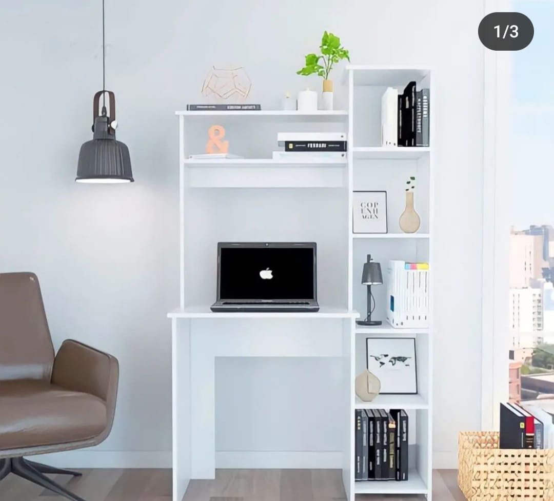 Kompüter masasi Sifarişlə hazırlanır Rəng seçimi var Ölçü