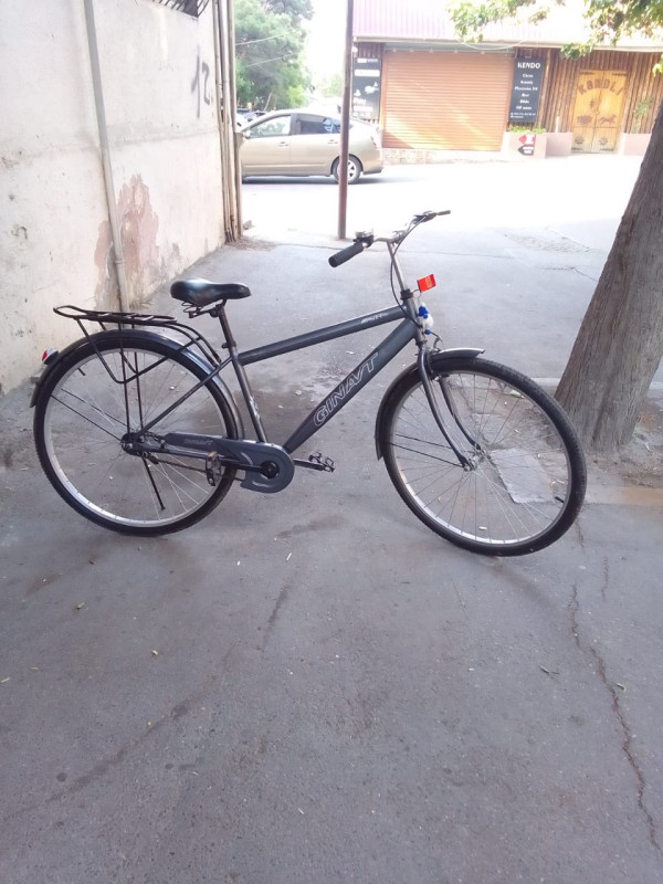 28lik velosiped 28lik velosiped 6 ay sürülüb. Qiyməti 200 azn. Ünvan 7 mkr.
