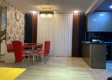 ev seki seherinde marxal yoluna geden istiqametdedi yolu