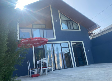 ev seki seherinde marxal yoluna geden istiqametdedi yolu