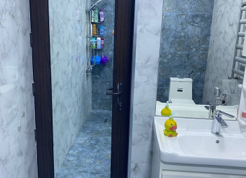 ev seki seherinde marxal yoluna geden istiqametdedi yolu