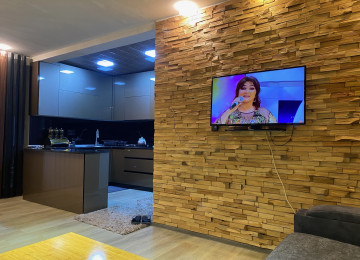 ev seki seherinde marxal yoluna geden istiqametdedi yolu