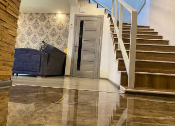 ev seki seherinde marxal yoluna geden istiqametdedi yolu