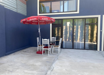 ev seki seherinde marxal yoluna geden istiqametdedi yolu