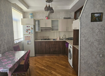 Xlrdalan AAAF PARK 3 otaq Radnoy 73 kv Hersarayetnen Menzil