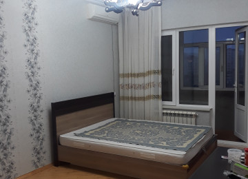 QANUNİ...3 otaqli Leninqrad 9/6 orta blok , orta menzil,