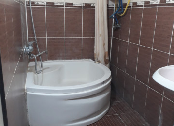 QANUNİ...3 otaqli Leninqrad 9/6 orta blok , orta menzil,