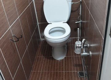 QANUNİ...3 otaqli Leninqrad 9/6 orta blok , orta menzil,