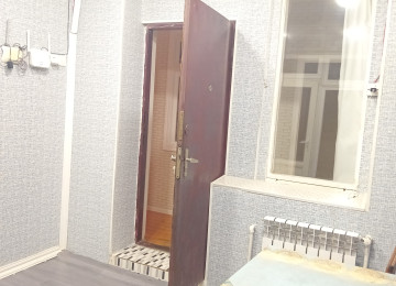 Bina evi. beşin biri. iki otaqlı. Sahə 51kv Artırma 26 kv