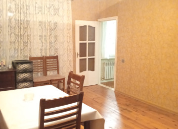 Bina evi. beşin biri. iki otaqlı. Sahə 51kv Artırma 26 kv