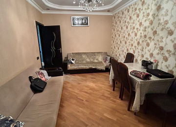 2 otaqlí te'mirli menzil satílír Qarayev 9/6-cí mertebesi