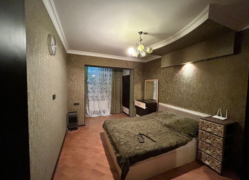 2 otaqlí te'mirli menzil satílír Qarayev 9/6-cí mertebesi