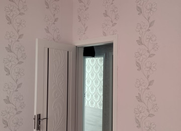 Masazirda məktəbə yaxin, 569 avtobus yolundan 500 metr