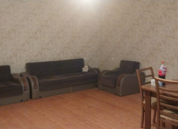 Xlrdalan 8 sayll orta mektebin yanl 3 otaq heyet evi radnoy