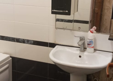 Xlrdalan 8 sayll orta mektebin yanl 3 otaq heyet evi radnoy