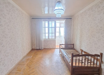 Yasamal rayonu A.M.Şərifzadə küçəsi Günəş petrolun yaninda