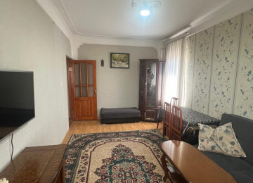 - Yeni Yasamal , Ə.Əhmədov 24 b küçəsi Bizim və bravo