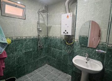 - Yeni Yasamal , Ə.Əhmədov 24 b küçəsi Bizim və bravo