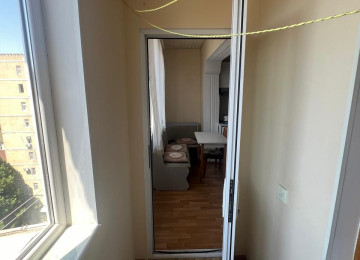 - Yeni Yasamal , Ə.Əhmədov 24 b küçəsi Bizim və bravo