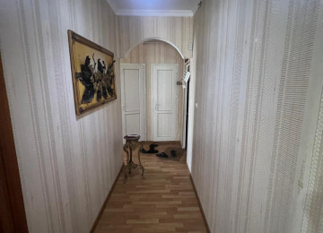 - Yeni Yasamal , Ə.Əhmədov 24 b küçəsi Bizim və bravo