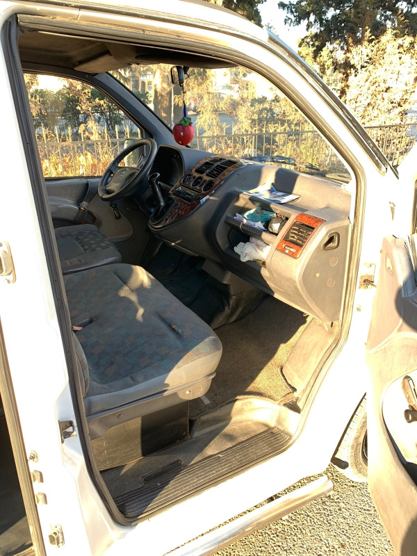 Vito mercedes Mercedes Vito 2002 dizel tam işləkdir. Kondisioneri də var.