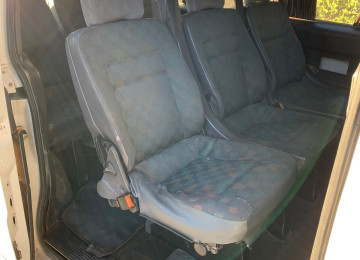 Mercedes Vito 2002 dizel tam işləkdir. Kondisioneri də var.