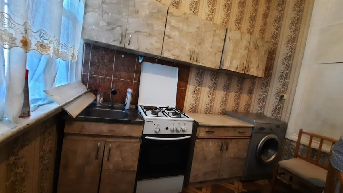 İşlənmiş mətbəxt mebeli satılır . 40 azn İşlənmiş mətbəxt mebeli satılır . 40 azn