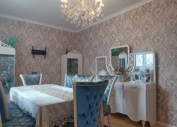 Masazrda 3 otaq heyet evi satllr kurslu qosa dasdan tiklib