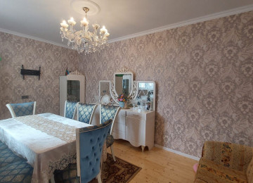 Masazrda 3 otaq heyet evi satllr kurslu qosa dasdan tiklib