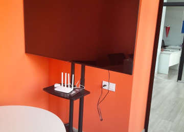 32 düyümden 75 düyüme kimi Televizorlar üçün sürüle bilen