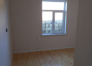 Deyerinden cox asagi giymete satilir. Bu giymete bag evi