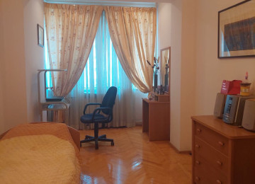 Срочная продажа!!Продаётся полноценная 5 комнатная квартира