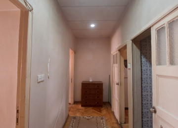 В центре города за к/т Низами от метро Сахиль и до торговой