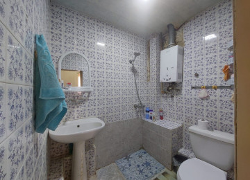 В центре города за к/т Низами от метро Сахиль и до торговой