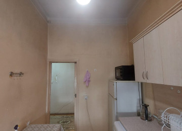 В центре города за к/т Низами от метро Сахиль и до торговой