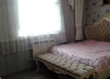 Abşeron rayonu Xırdalan şəhərinin mərkəzində Heydər