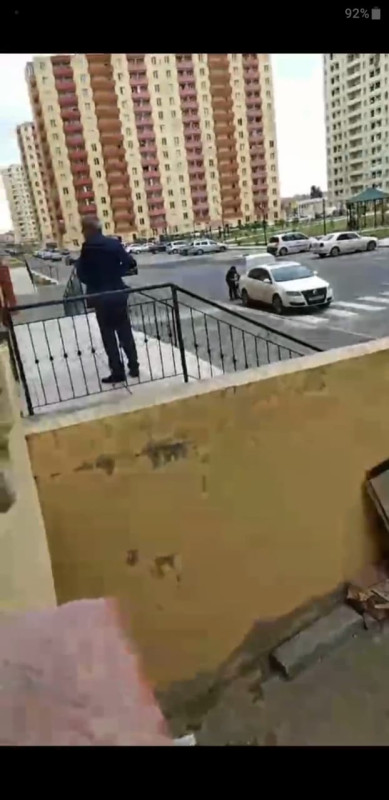 1 otaq menzil satllr kirditnen Saray Qesebeside 1 otaq 58 kv olan menzil kerditnen satllr